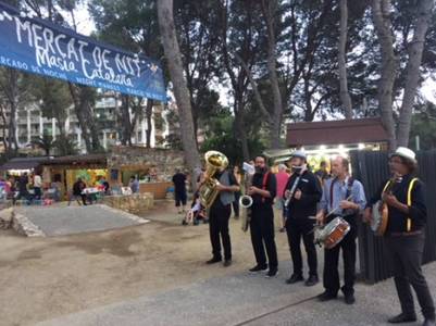 MERCAT DE NIT A LA MASIA CATALANA