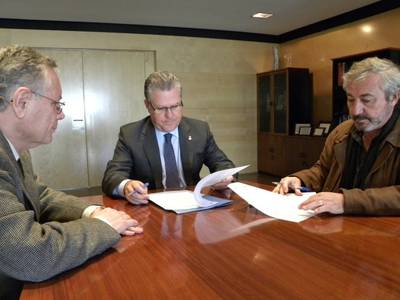 L’Ajuntament de Salou signa el conveni per iniciar la segona fase d'obres d’accessibilitat
