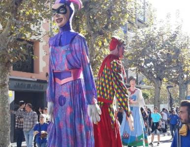 Pasacalle de elementos populares de Salou