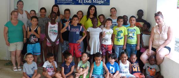 El Dofí Màgic y el Casal Jove inician las actividades de verano dirigidas a los niños y jóvenes