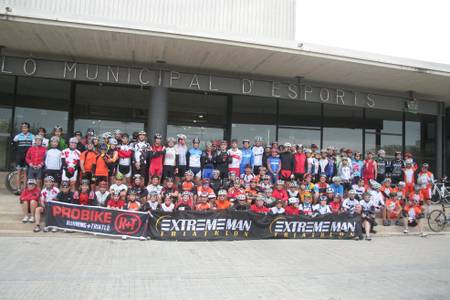 Extreme Man 226 Salou Costa Dorada: un centenar de triatletas reconocen el recorrido ciclista
