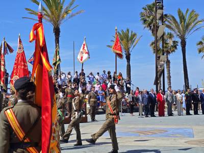Más de 200 personas han jurado bandera en Salou
